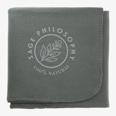 https://doieur1arw9xr.cloudfront.net/optamark/images/opt/products_gallery_images/100_-Recycled-Pet-Fleece-Blanket13_11431219202209.jpg?v=9906
