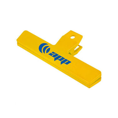 https://doieur1arw9xr.cloudfront.net/optamark/images/opt/products_gallery_images/6_-Chip-Bag-Clip11_10073027202301.jpg?v=9906