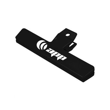https://doieur1arw9xr.cloudfront.net/optamark/images/opt/products_gallery_images/6_-Chip-Bag-Clip3_10100727202301.jpg?v=9906