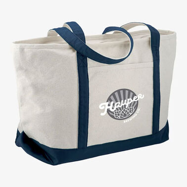 https://doieur1arw9xr.cloudfront.net/optamark/images/opt/products_gallery_images/Baltic-18oz-Cotton-Canvas-Zippered-Boat-Tote3.jpg?v=6402