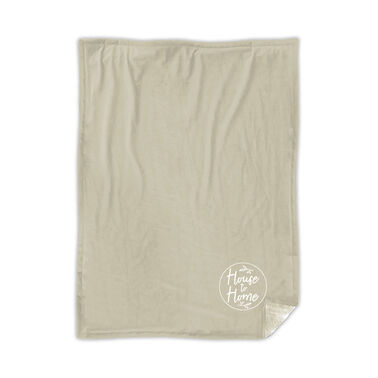 https://doieur1arw9xr.cloudfront.net/optamark/images/opt/products_gallery_images/Cobblestone-Mills-Newcastle-Sherpa-Blanket3.jpg?v=9906