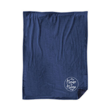 https://doieur1arw9xr.cloudfront.net/optamark/images/opt/products_gallery_images/Cobblestone-Mills-Newcastle-Sherpa-Blanket4.jpg?v=9906