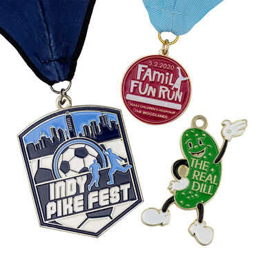 https://doieur1arw9xr.cloudfront.net/optamark/images/opt/products_gallery_images/Custom-Die-Struck-Medal1194.jpg?v=1503