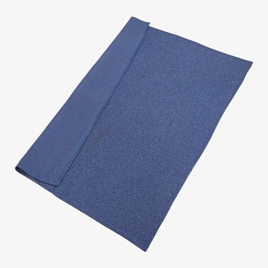 https://doieur1arw9xr.cloudfront.net/optamark/images/opt/products_gallery_images/Heathered-Fleece-Blanket3.jpg?v=9906