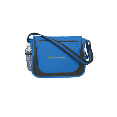 https://doieur1arw9xr.cloudfront.net/optamark/images/opt/products_gallery_images/Messenger-Bag-With-Matching-Striped-Handle8.jpg?v=2400