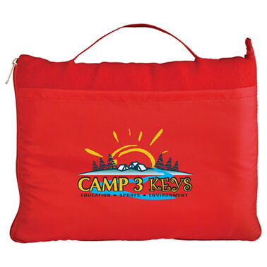 https://doieur1arw9xr.cloudfront.net/optamark/images/opt/products_gallery_images/Roam_Fleece_Blanket2_12062126202210.jpg?v=9906