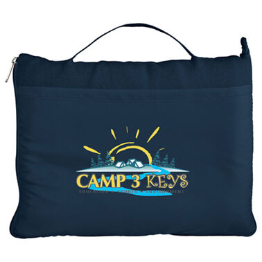 https://doieur1arw9xr.cloudfront.net/optamark/images/opt/products_gallery_images/Roam_Fleece_Blanket5_12055926202210.jpg?v=9906