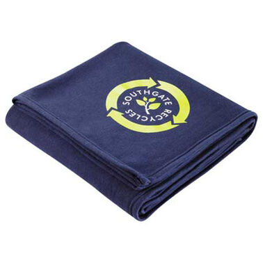 https://doieur1arw9xr.cloudfront.net/optamark/images/opt/products_gallery_images/Sweatshirt-Blanket3.jpg?v=9906