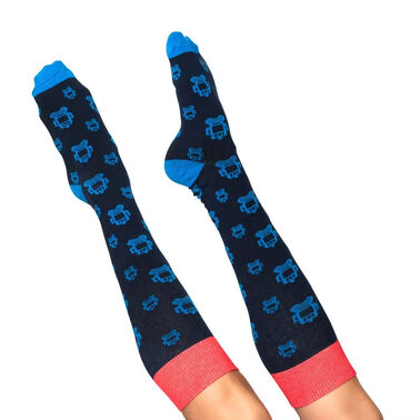 https://doieur1arw9xr.cloudfront.net/optamark/images/opt/products_gallery_images/cc697b86-423c-45f0-99c0-c9021b5b9e64_CustomKneeHighSocks_08563210202308.jpg?v=9906